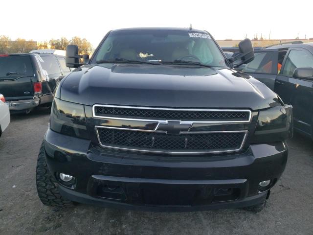 Photo 4 VIN: 1GNSKBE08BR297404 - CHEVROLET TAHOE 