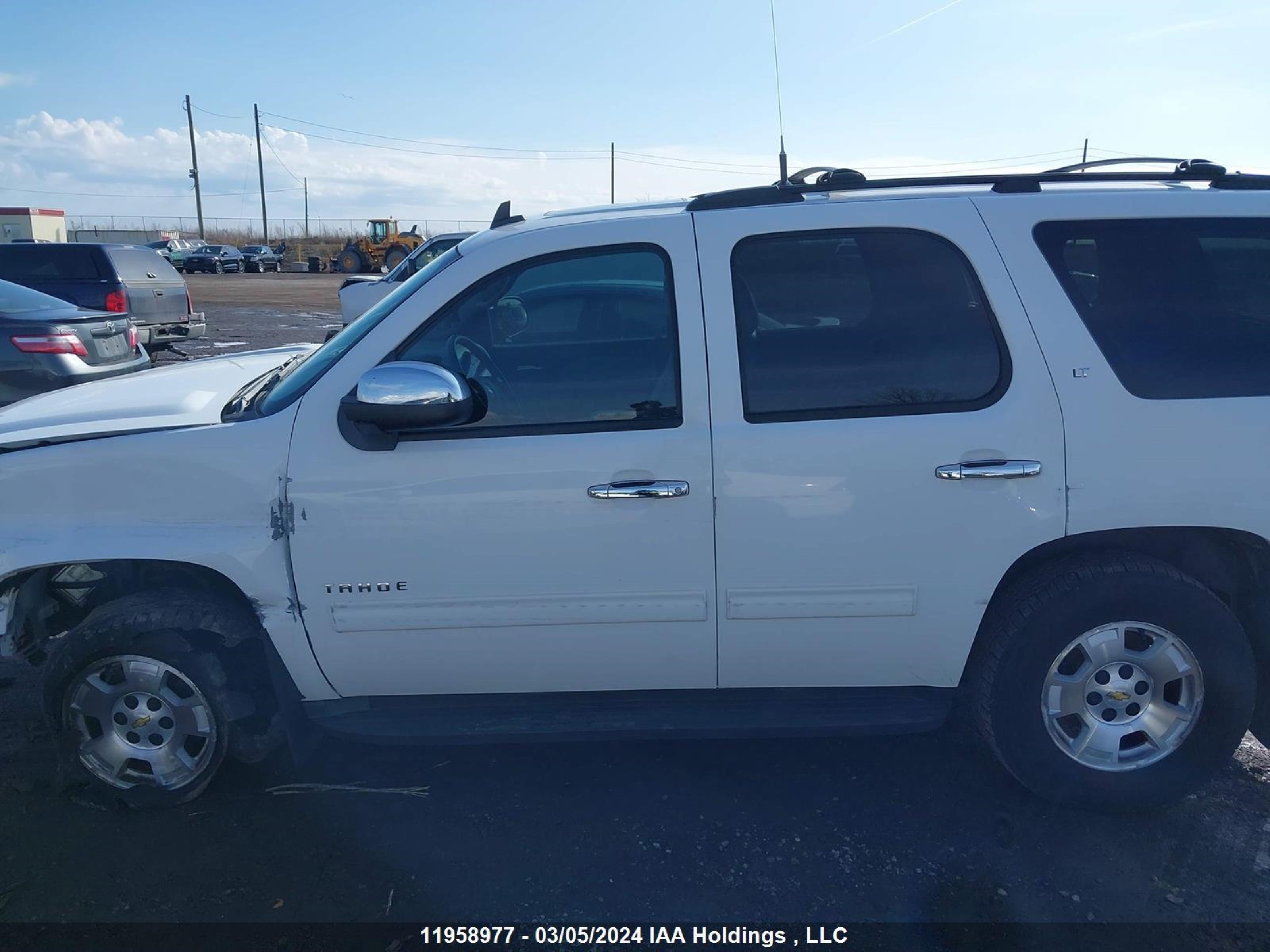 Photo 13 VIN: 1GNSKBE08BR346598 - CHEVROLET TAHOE 