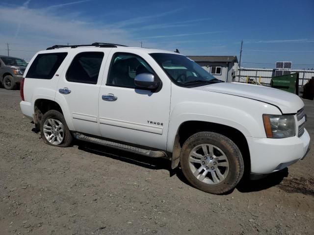 Photo 3 VIN: 1GNSKBE08BR388835 - CHEVROLET TAHOE K150 