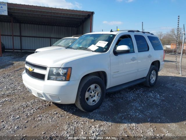 Photo 1 VIN: 1GNSKBE08DR333658 - CHEVROLET TAHOE 