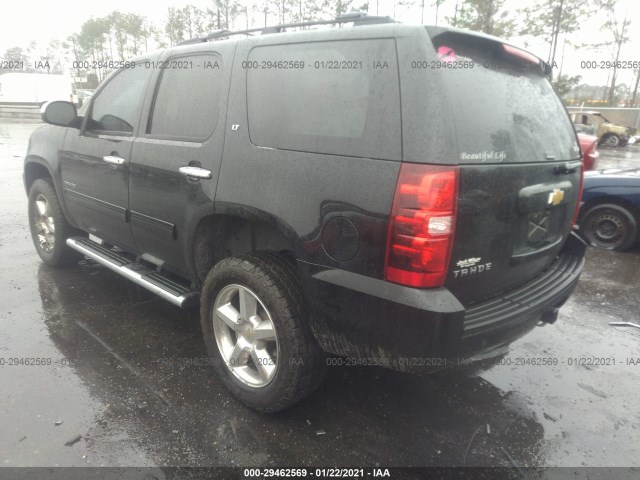 Photo 2 VIN: 1GNSKBE08DR343638 - CHEVROLET TAHOE 