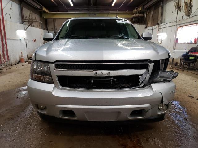 Photo 4 VIN: 1GNSKBE08ER149113 - CHEVROLET TAHOE 