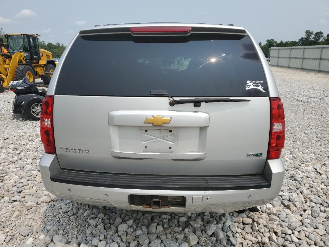 Photo 5 VIN: 1GNSKBE09BR153330 - CHEVROLET TAHOE 