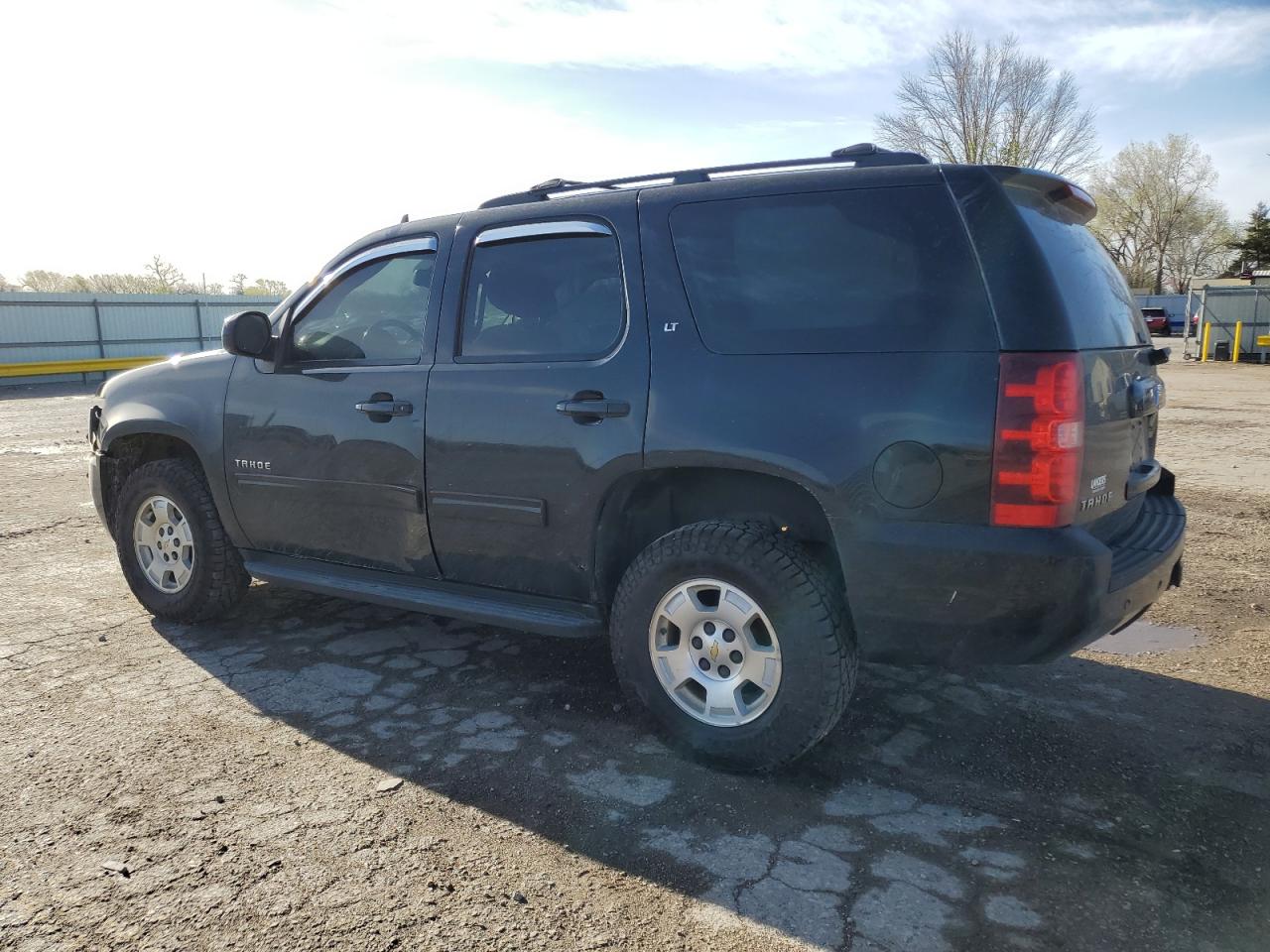 Photo 1 VIN: 1GNSKBE09ER205429 - CHEVROLET TAHOE 