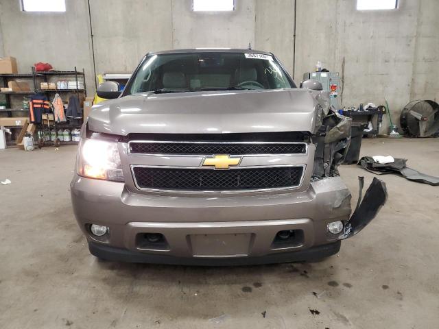 Photo 4 VIN: 1GNSKBE0XDR120422 - CHEVROLET TAHOE 