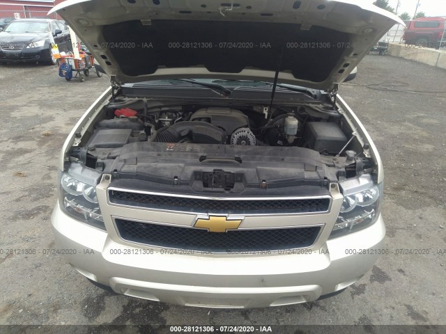 Photo 9 VIN: 1GNSKBE0XDR312679 - CHEVROLET TAHOE 