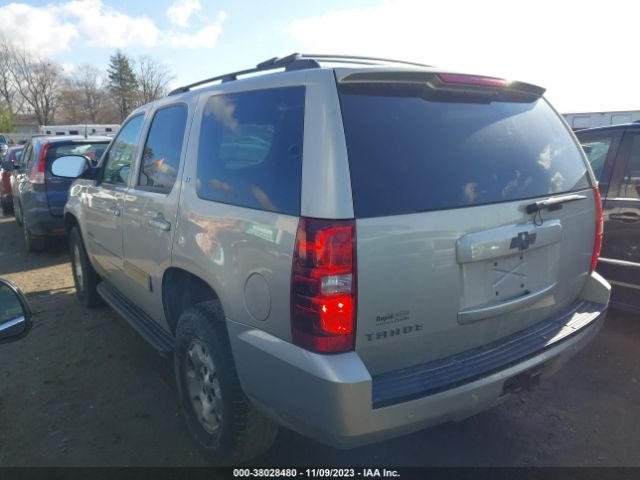 Photo 2 VIN: 1GNSKBE0XDR317297 - CHEVROLET TAHOE 