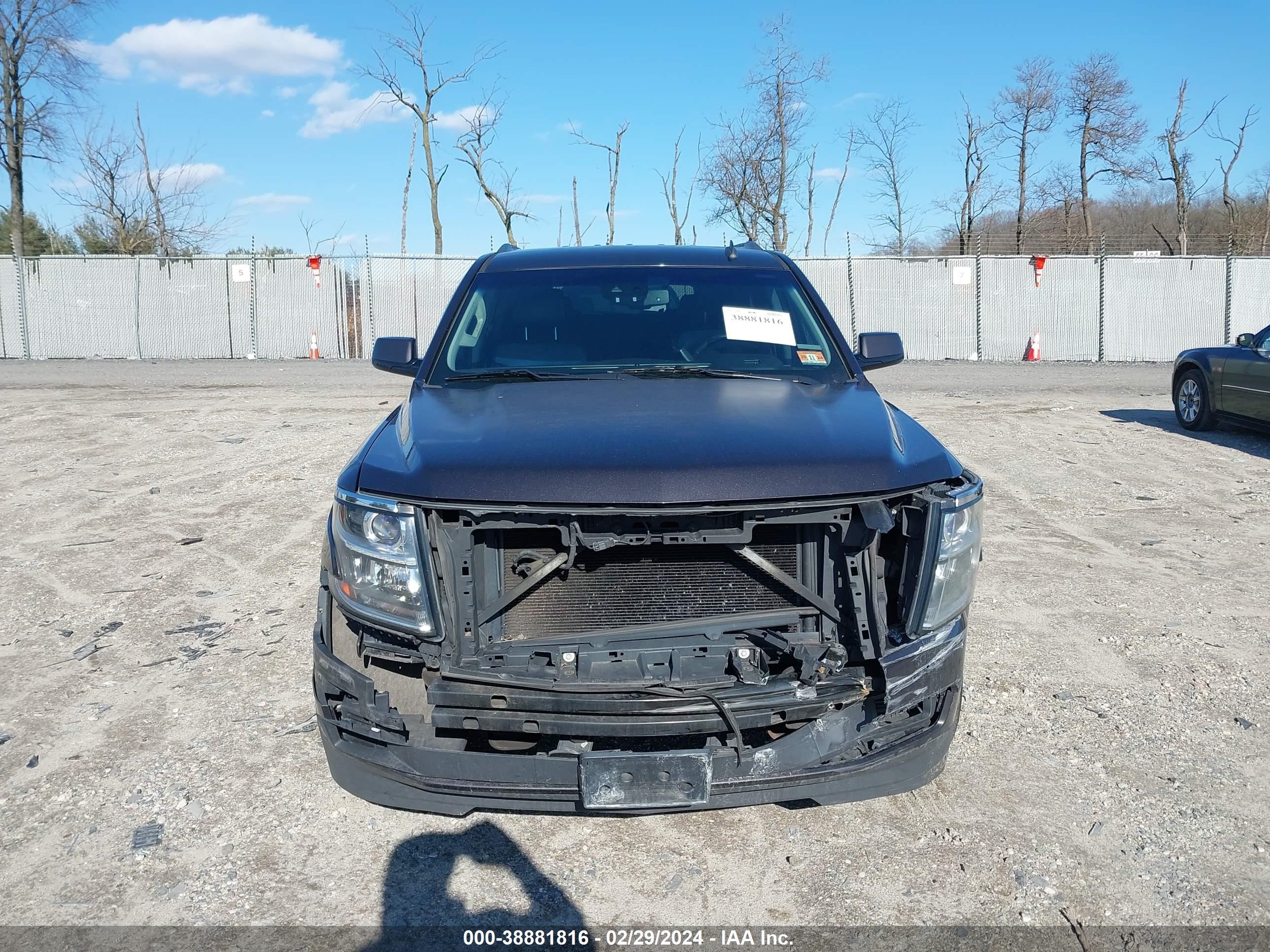 Photo 11 VIN: 1GNSKBKC0FR253269 - CHEVROLET TAHOE 