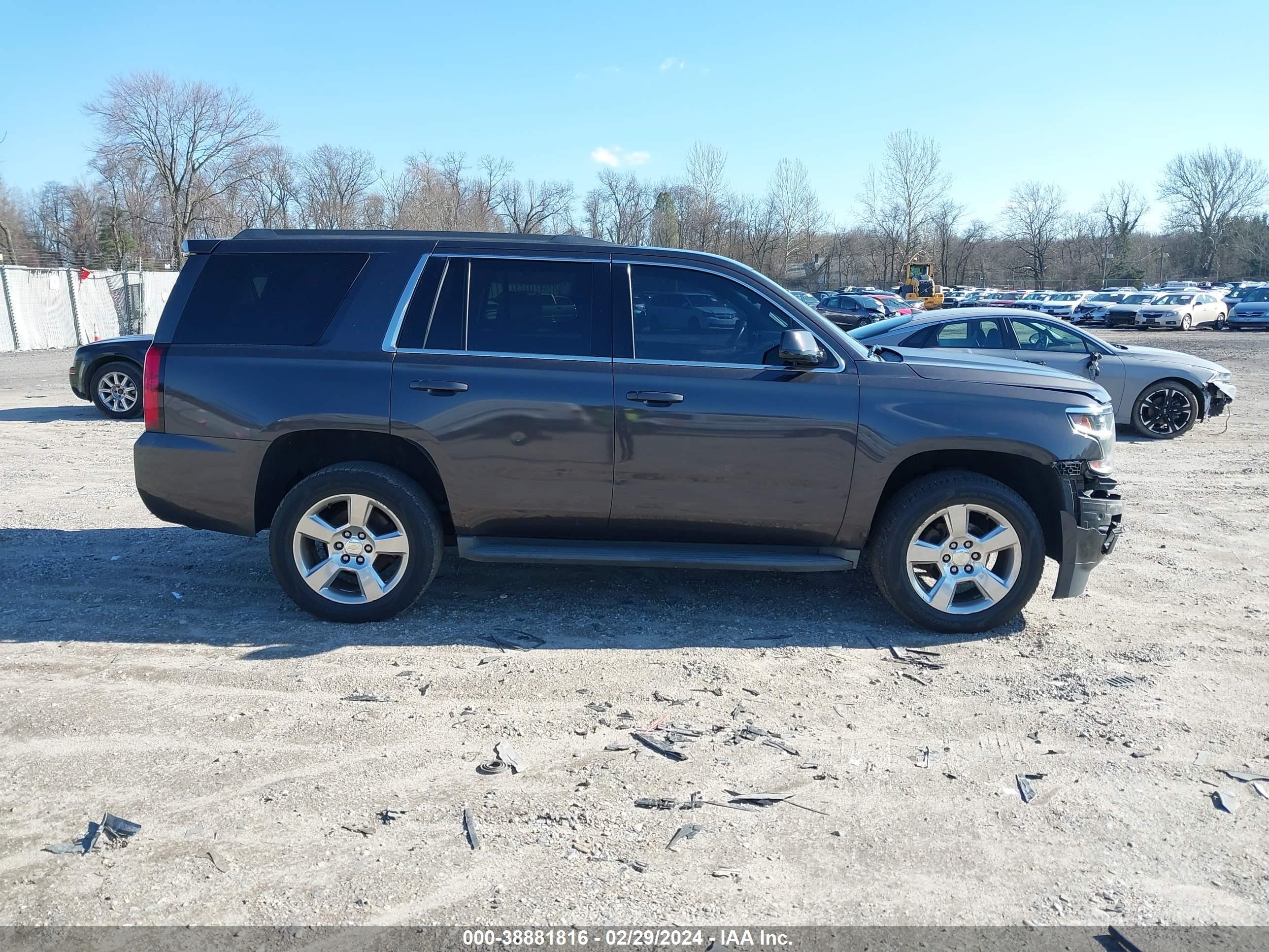 Photo 12 VIN: 1GNSKBKC0FR253269 - CHEVROLET TAHOE 