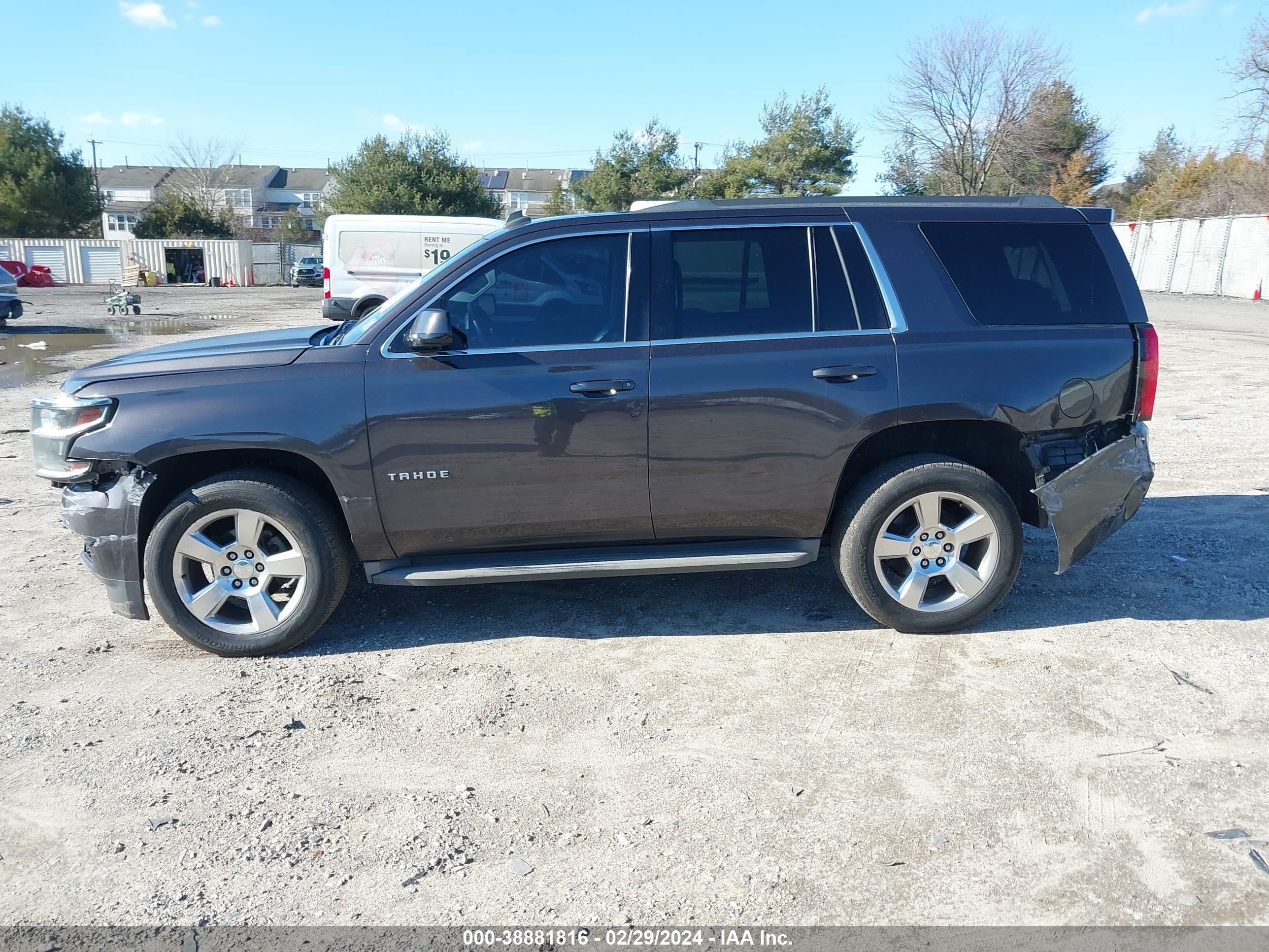 Photo 13 VIN: 1GNSKBKC0FR253269 - CHEVROLET TAHOE 