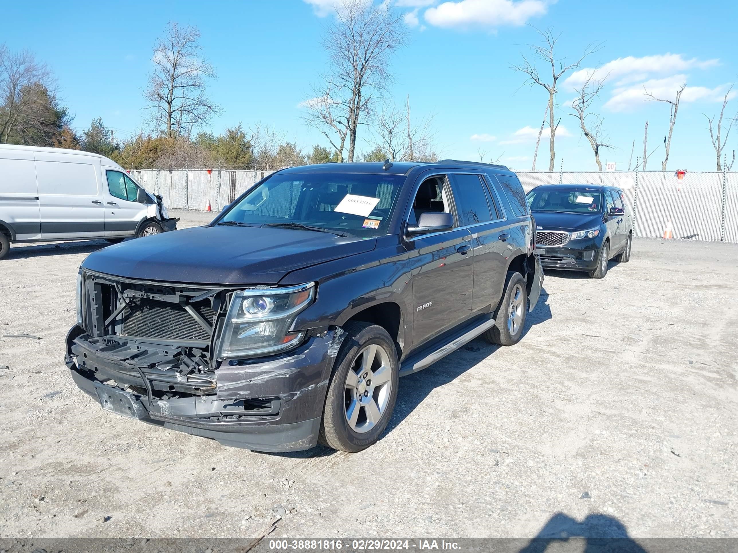 Photo 5 VIN: 1GNSKBKC0FR253269 - CHEVROLET TAHOE 