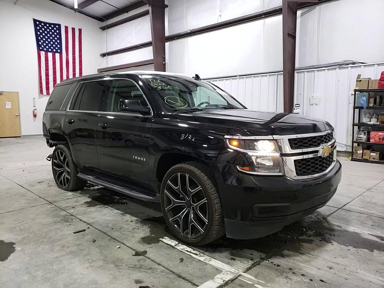 Photo 10 VIN: 1GNSKBKC0GR113756 - CHEVROLET TAHOE K150 