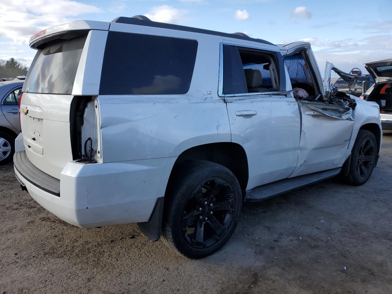 Photo 2 VIN: 1GNSKBKC0GR209161 - CHEVROLET TAHOE 