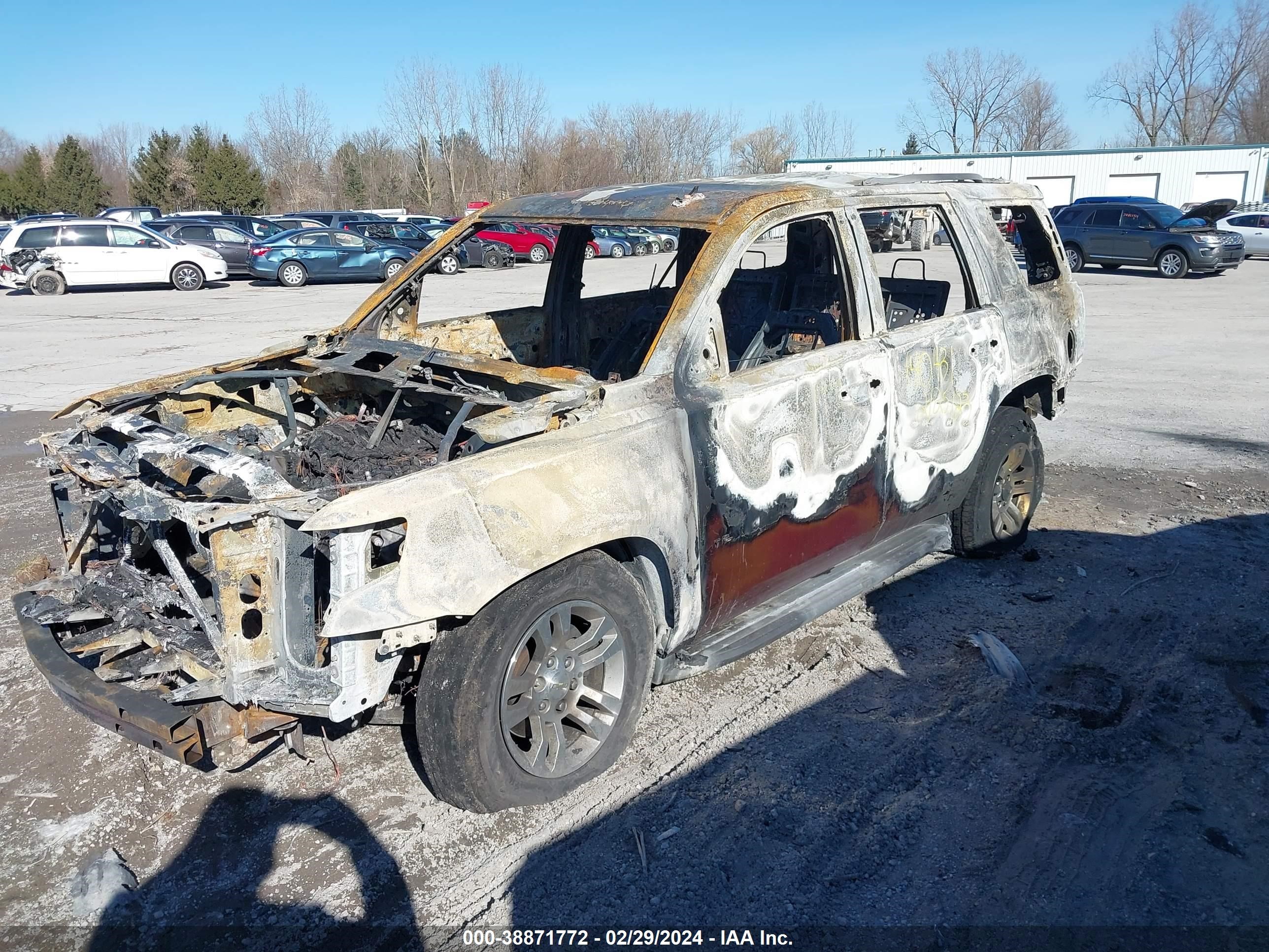 Photo 1 VIN: 1GNSKBKC0LR210028 - CHEVROLET TAHOE 