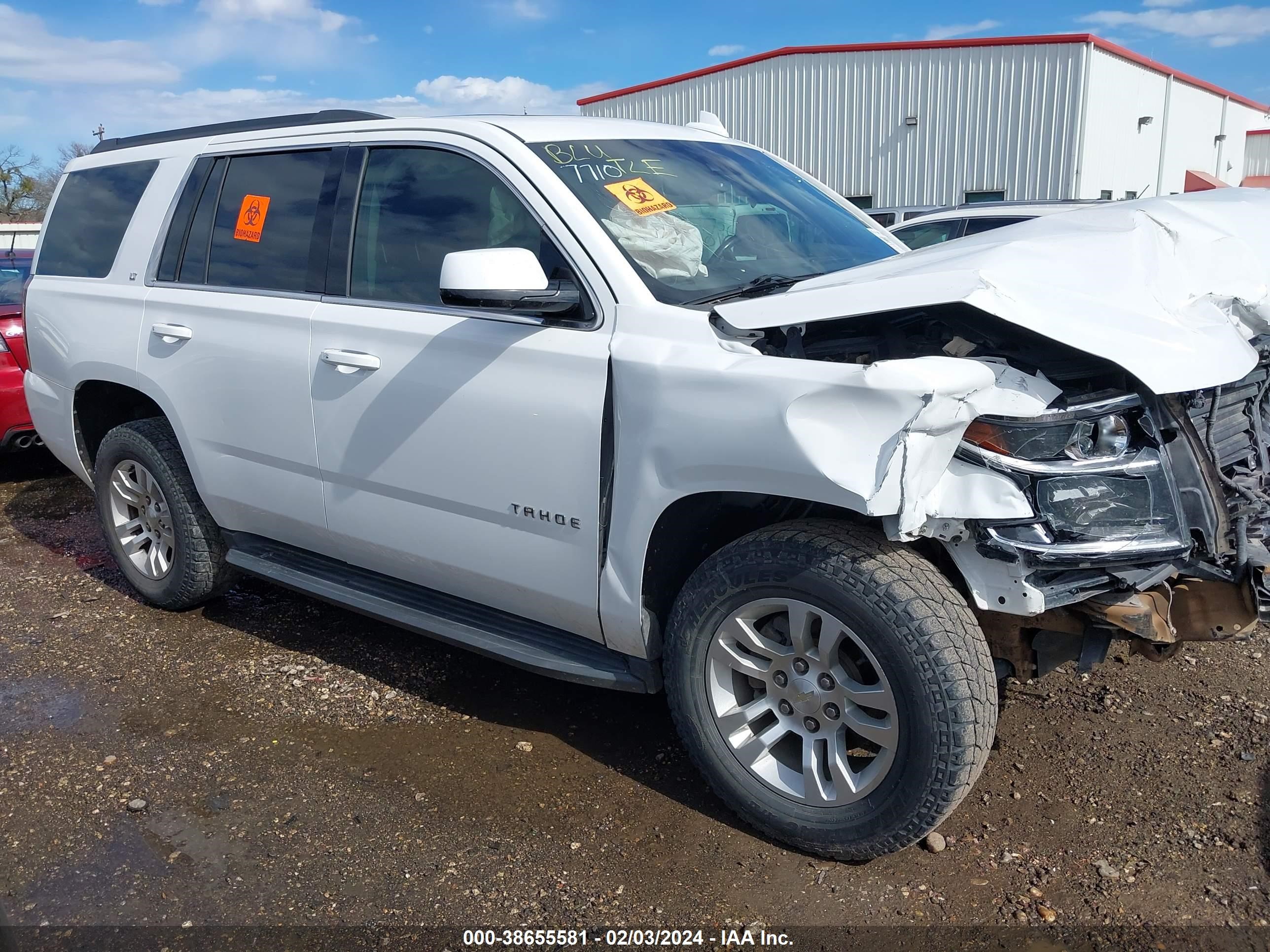 Photo 12 VIN: 1GNSKBKC1JR267710 - CHEVROLET TAHOE 