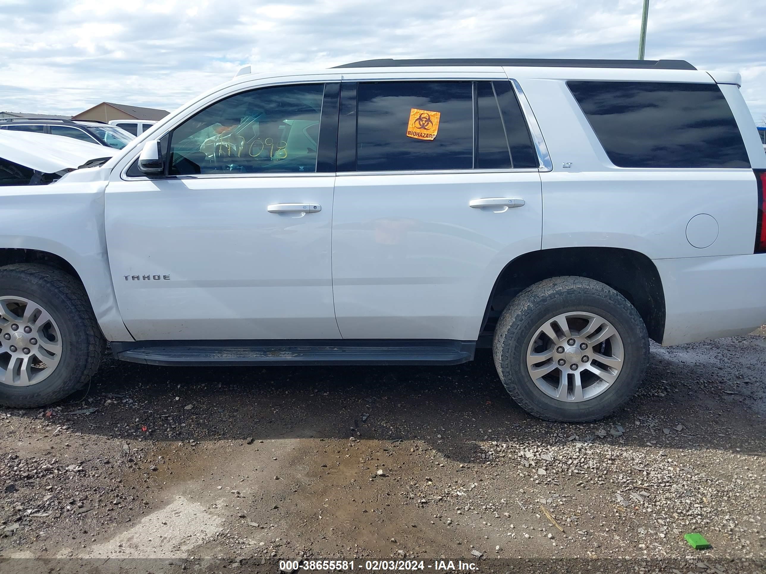 Photo 13 VIN: 1GNSKBKC1JR267710 - CHEVROLET TAHOE 