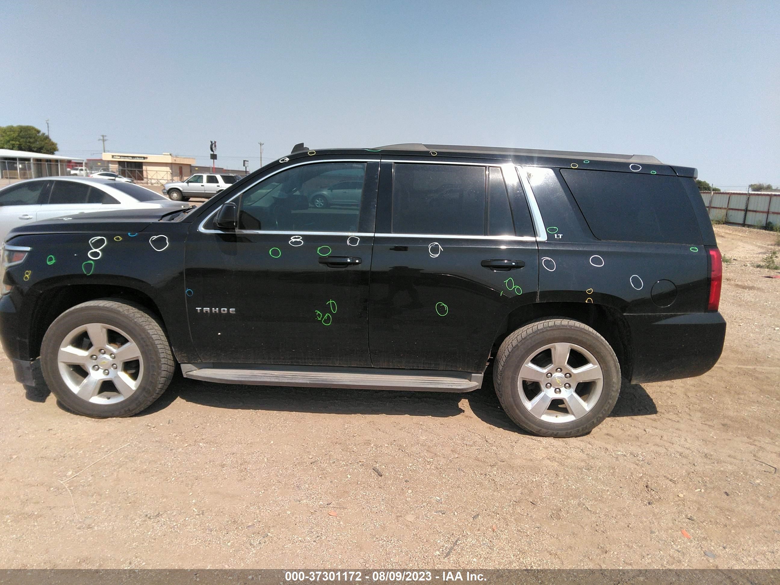 Photo 13 VIN: 1GNSKBKC2FR211301 - CHEVROLET TAHOE 