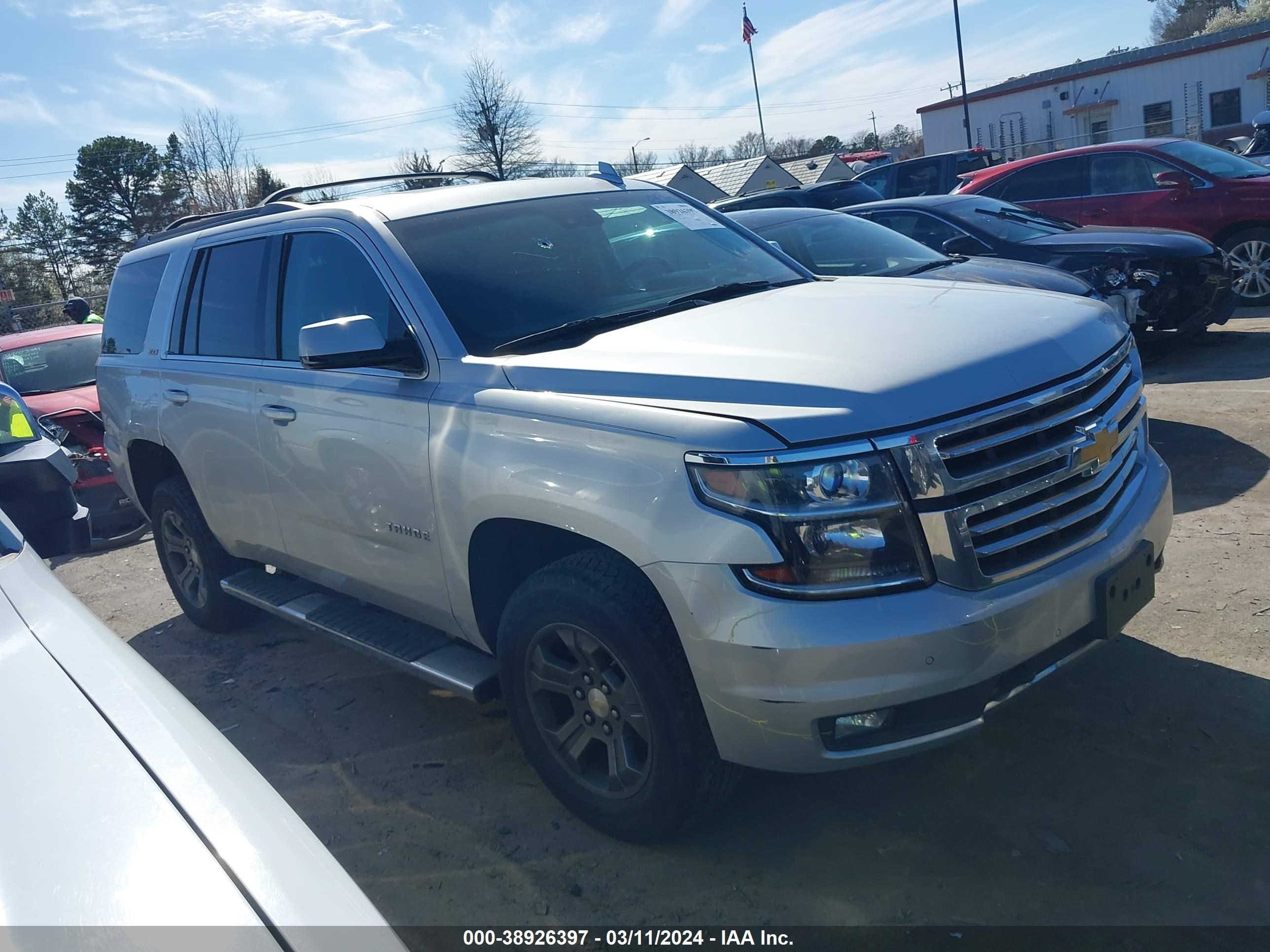 Photo 0 VIN: 1GNSKBKC2FR609110 - CHEVROLET TAHOE 