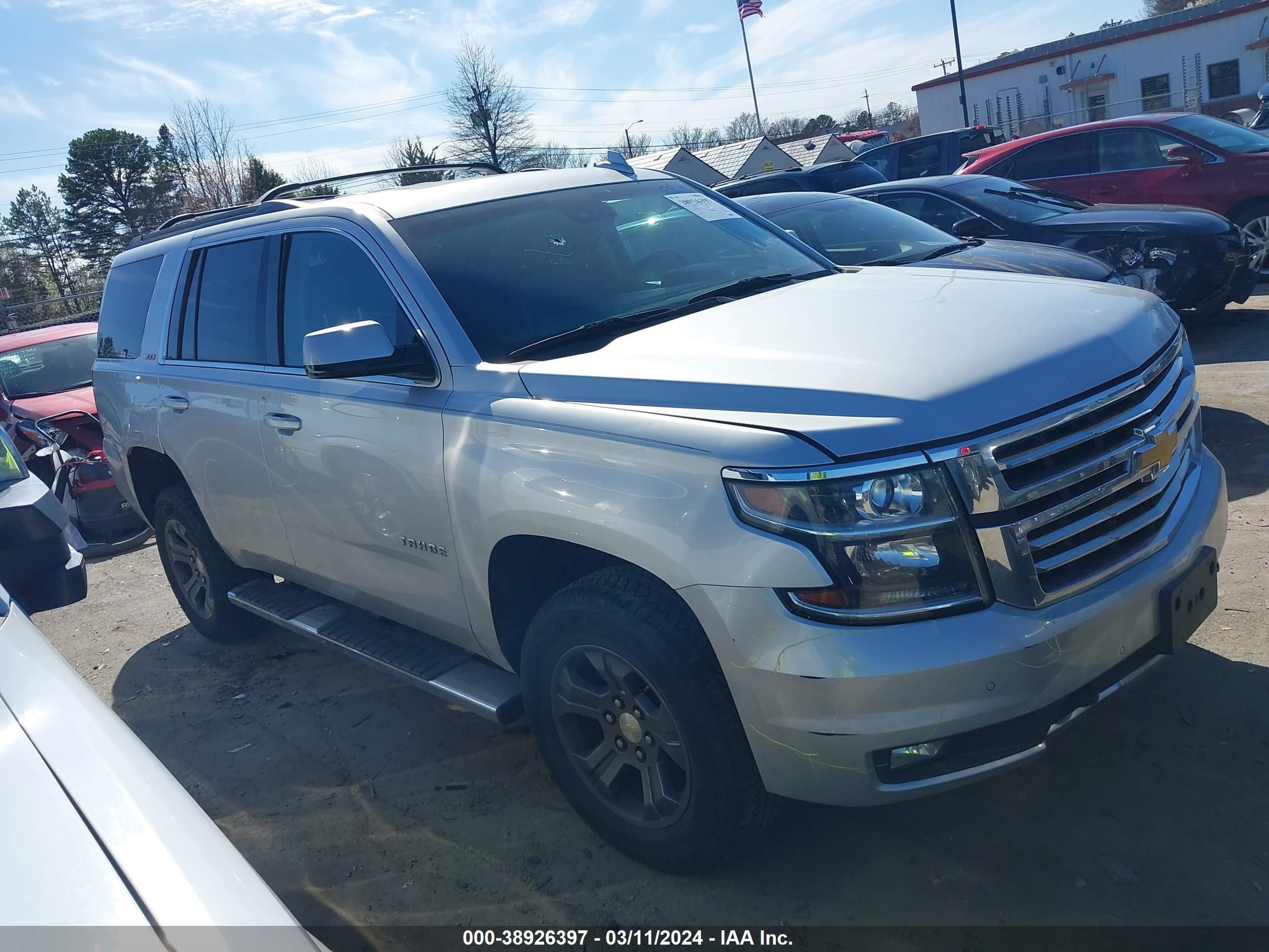 Photo 13 VIN: 1GNSKBKC2FR609110 - CHEVROLET TAHOE 