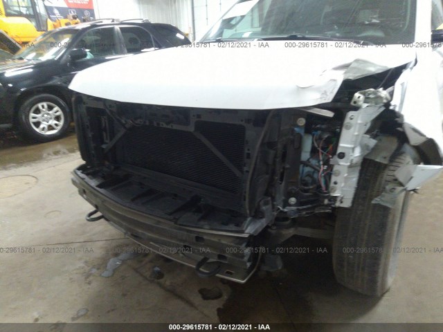 Photo 5 VIN: 1GNSKBKC2GR140117 - CHEVROLET TAHOE 