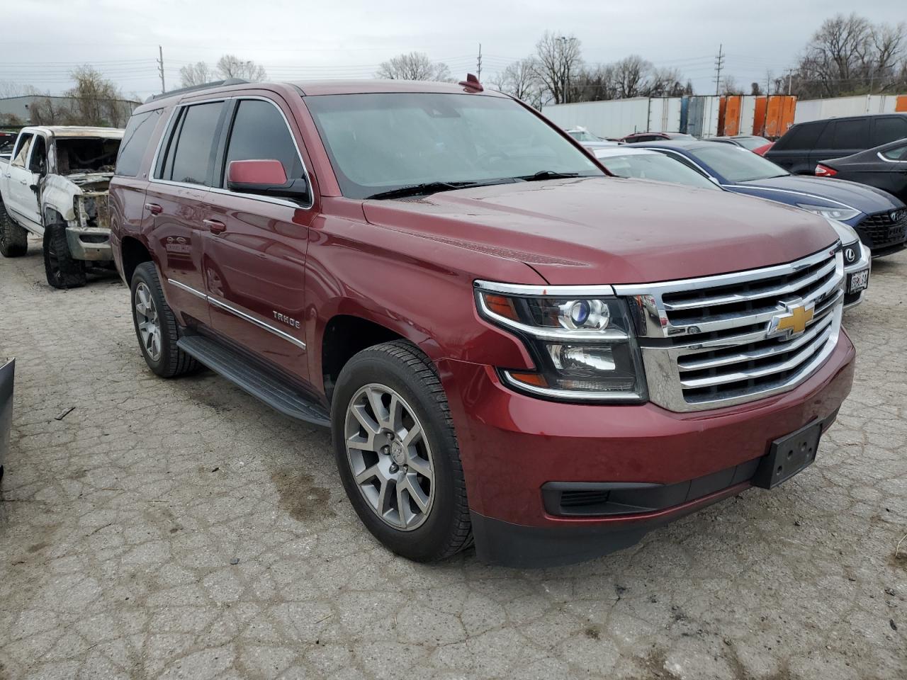 Photo 3 VIN: 1GNSKBKC2GR238385 - CHEVROLET TAHOE 