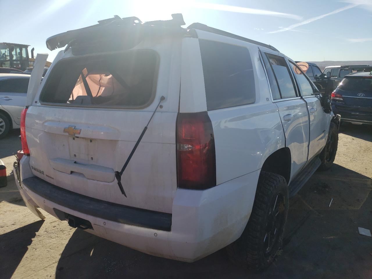 Photo 2 VIN: 1GNSKBKC2KR347311 - CHEVROLET TAHOE 