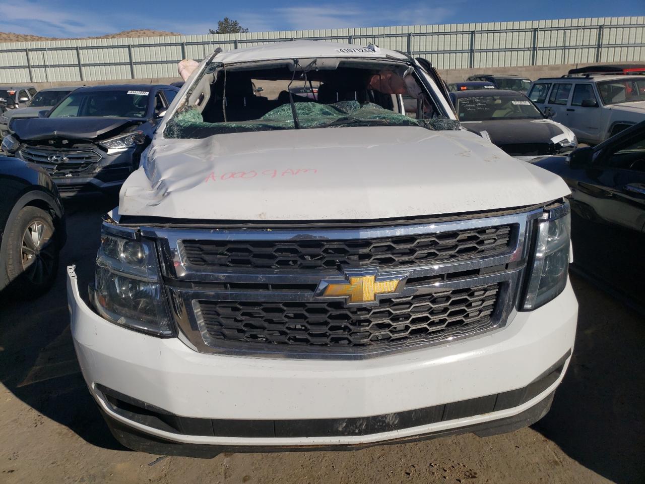 Photo 4 VIN: 1GNSKBKC2KR347311 - CHEVROLET TAHOE 