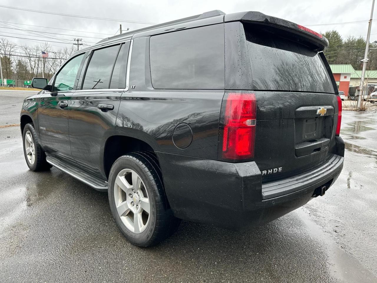 Photo 2 VIN: 1GNSKBKC3FR212876 - CHEVROLET TAHOE 