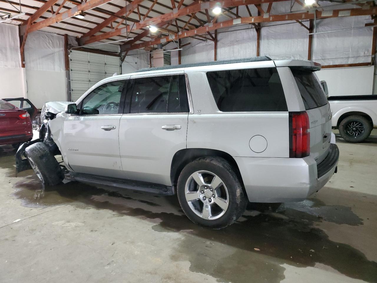 Photo 1 VIN: 1GNSKBKC3FR565991 - CHEVROLET TAHOE 