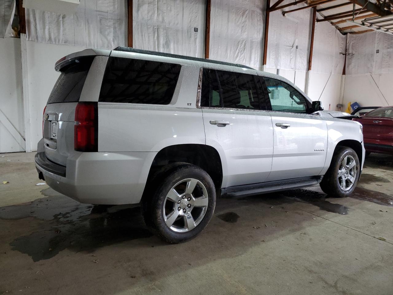 Photo 2 VIN: 1GNSKBKC3FR565991 - CHEVROLET TAHOE 