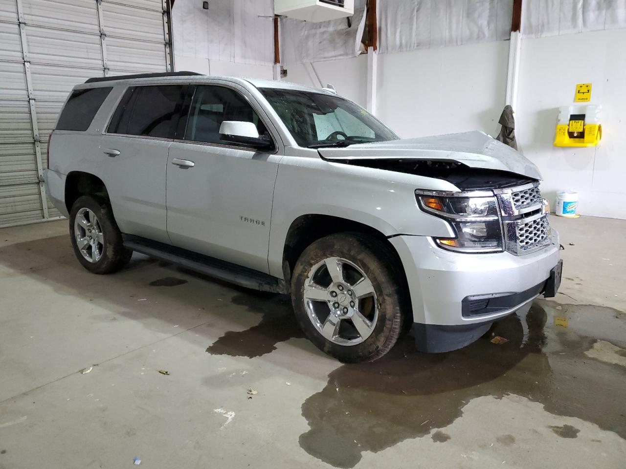 Photo 3 VIN: 1GNSKBKC3FR565991 - CHEVROLET TAHOE 