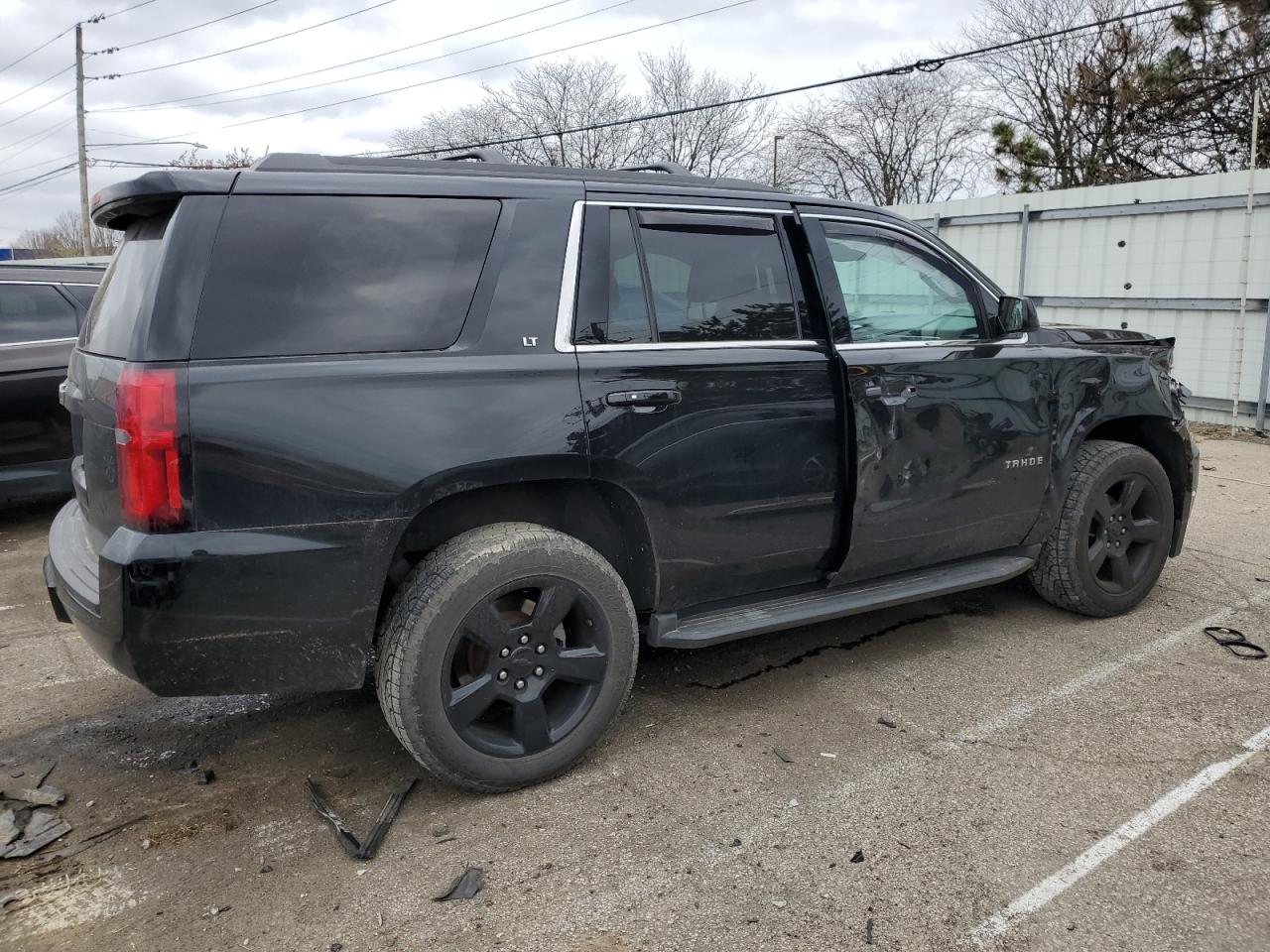 Photo 2 VIN: 1GNSKBKC3HR207017 - CHEVROLET TAHOE 