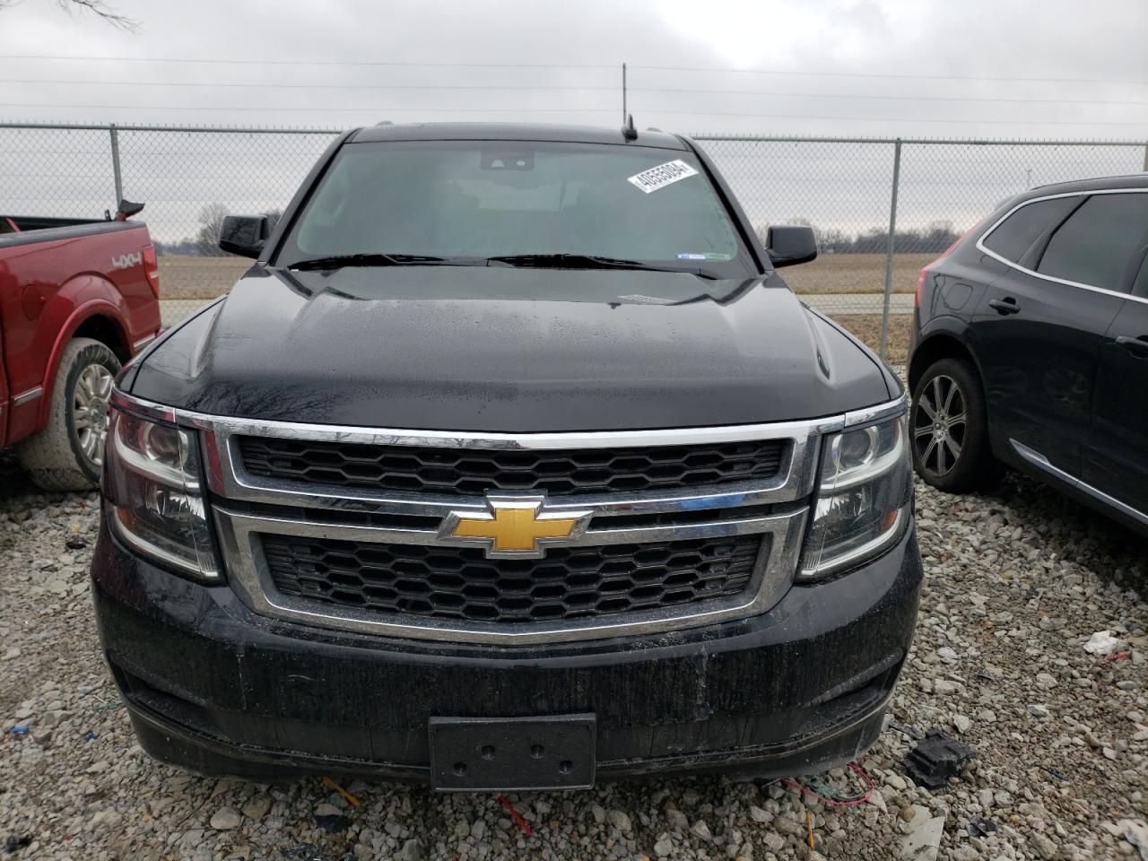 Photo 4 VIN: 1GNSKBKC3JR401102 - CHEVROLET TAHOE 