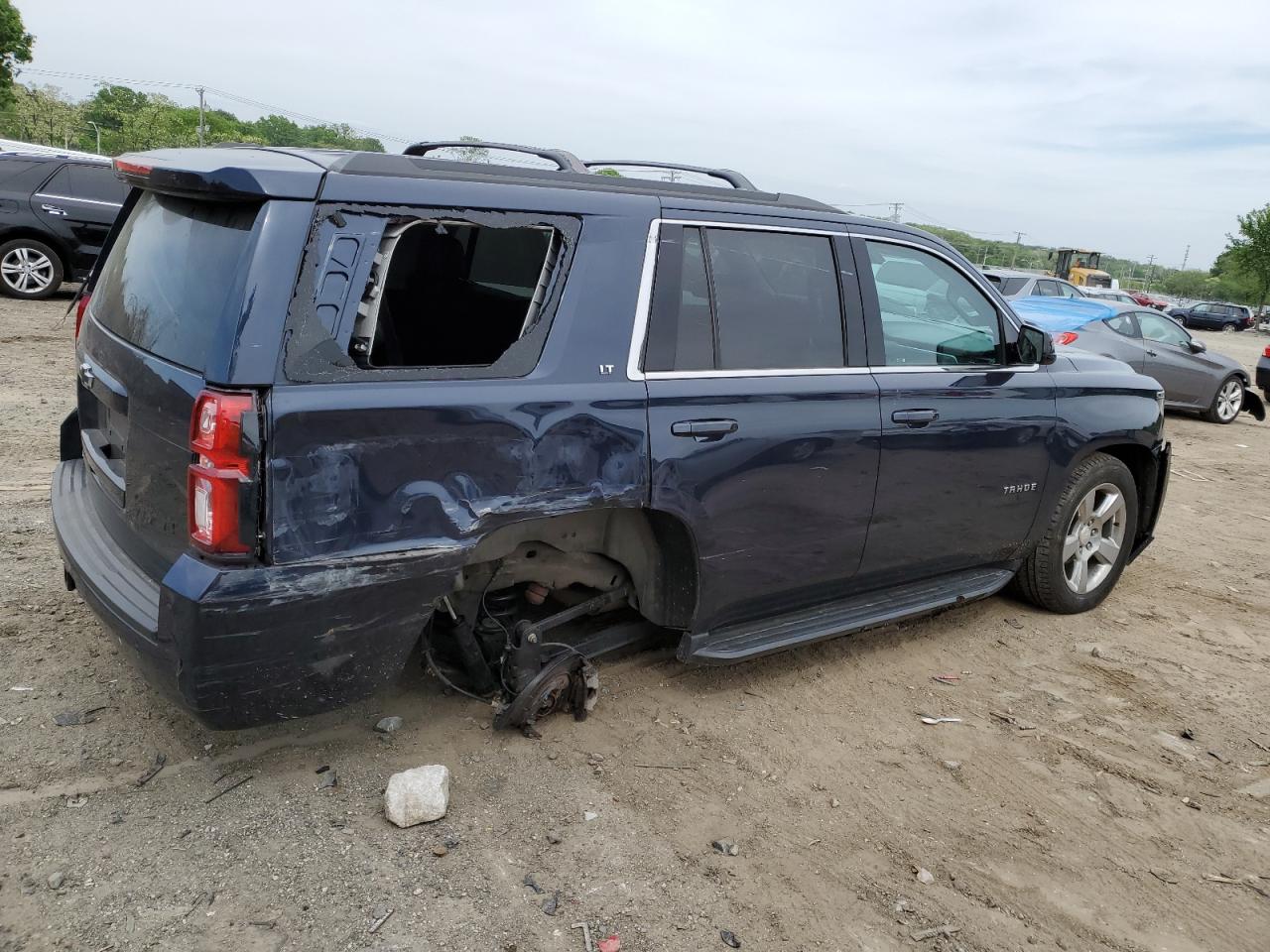 Photo 2 VIN: 1GNSKBKC3LR173380 - CHEVROLET TAHOE 