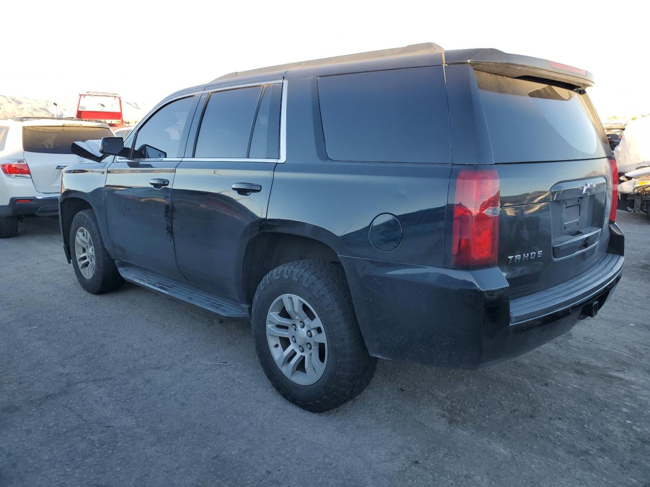 Photo 1 VIN: 1GNSKBKC4FR221859 - CHEVROLET TAHOE 