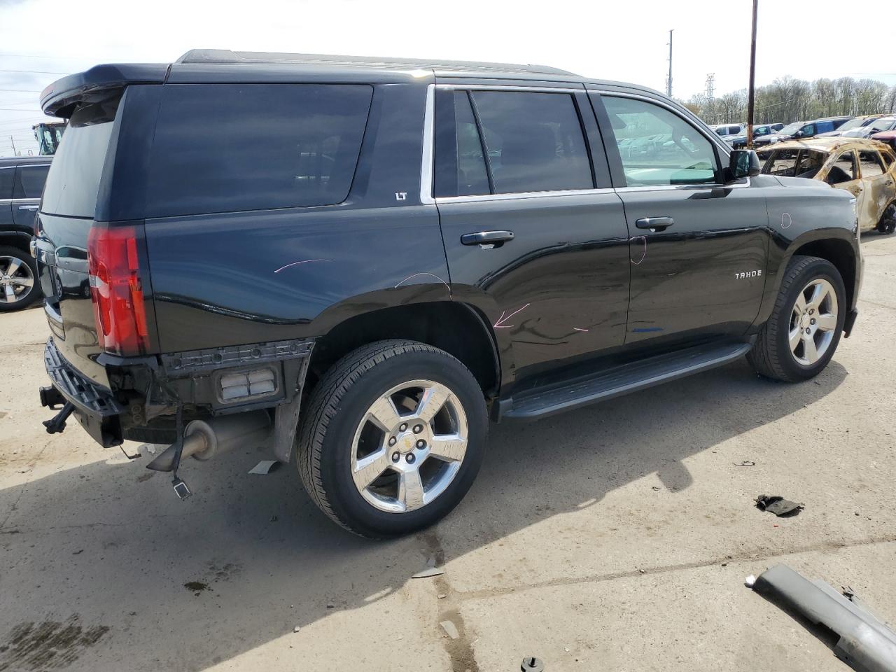 Photo 2 VIN: 1GNSKBKC4FR703537 - CHEVROLET TAHOE 