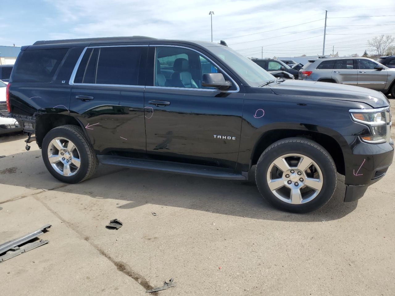 Photo 3 VIN: 1GNSKBKC4FR703537 - CHEVROLET TAHOE 