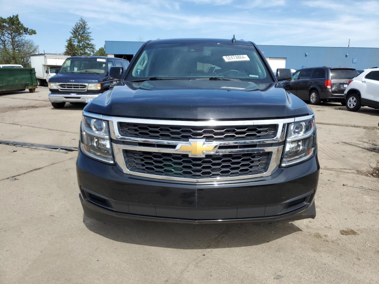 Photo 4 VIN: 1GNSKBKC4FR703537 - CHEVROLET TAHOE 