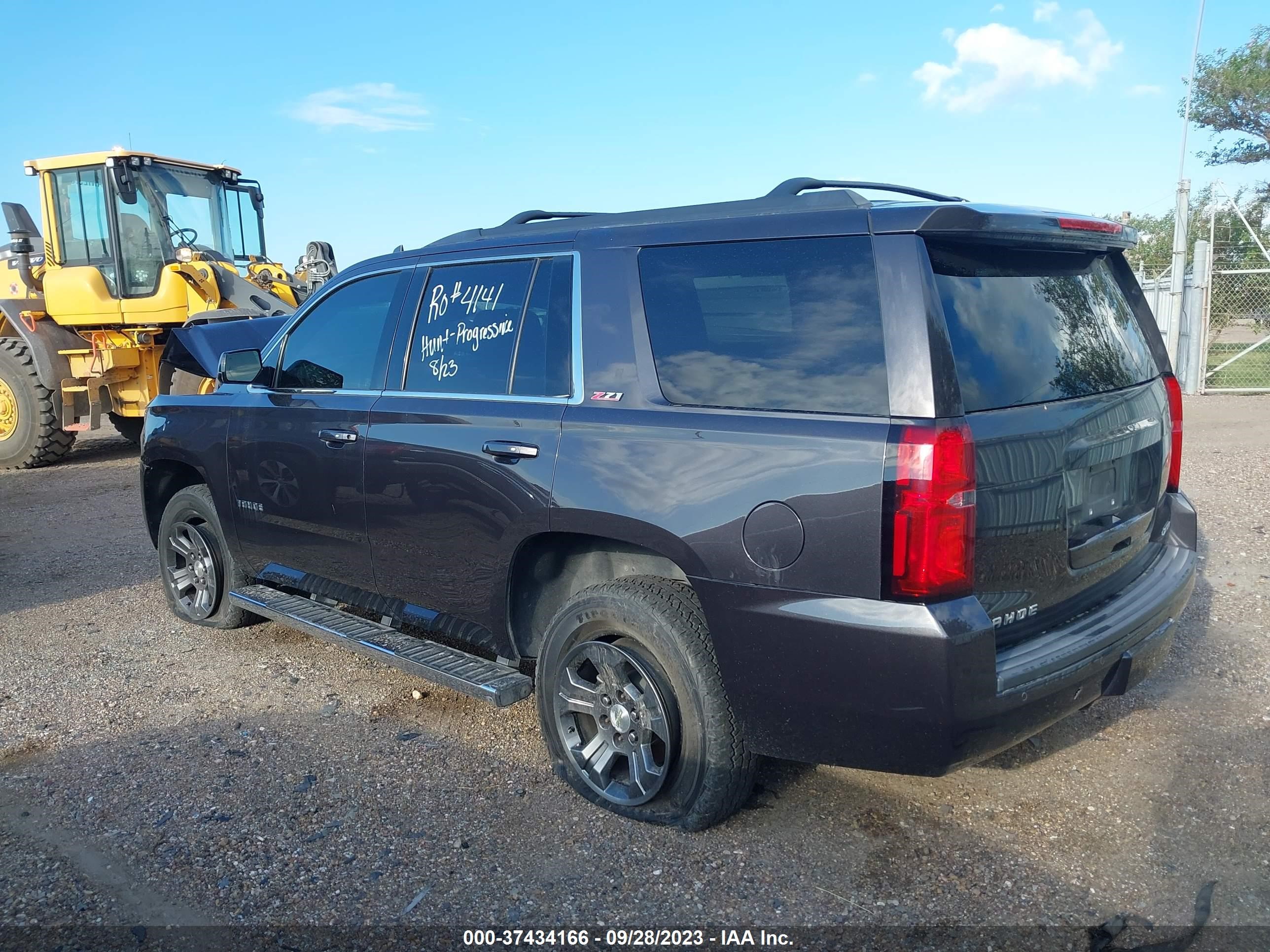 Photo 14 VIN: 1GNSKBKC4GR202892 - CHEVROLET TAHOE 