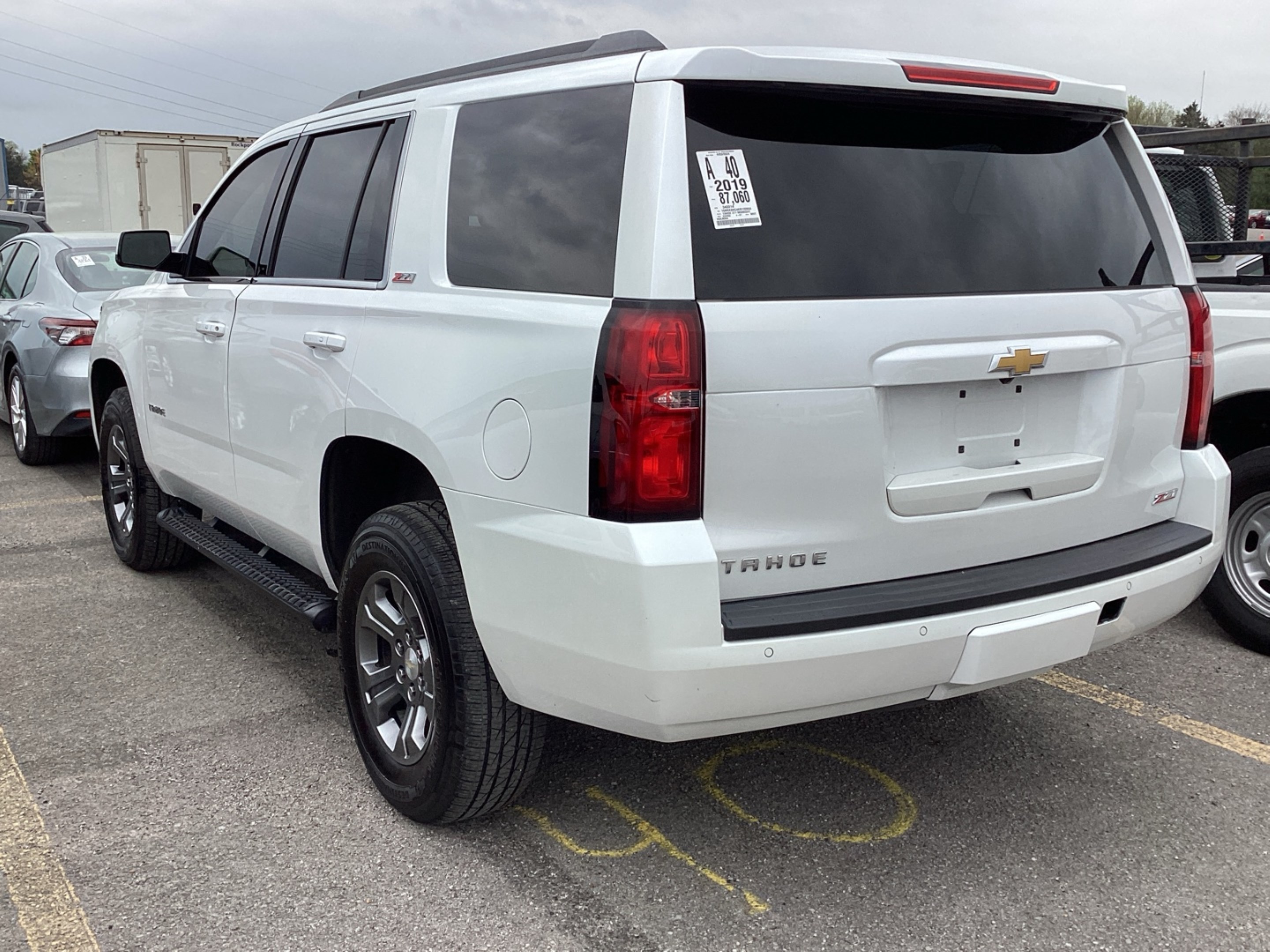 Photo 0 VIN: 1GNSKBKC4KR122694 - CHEVROLET TAHOE 