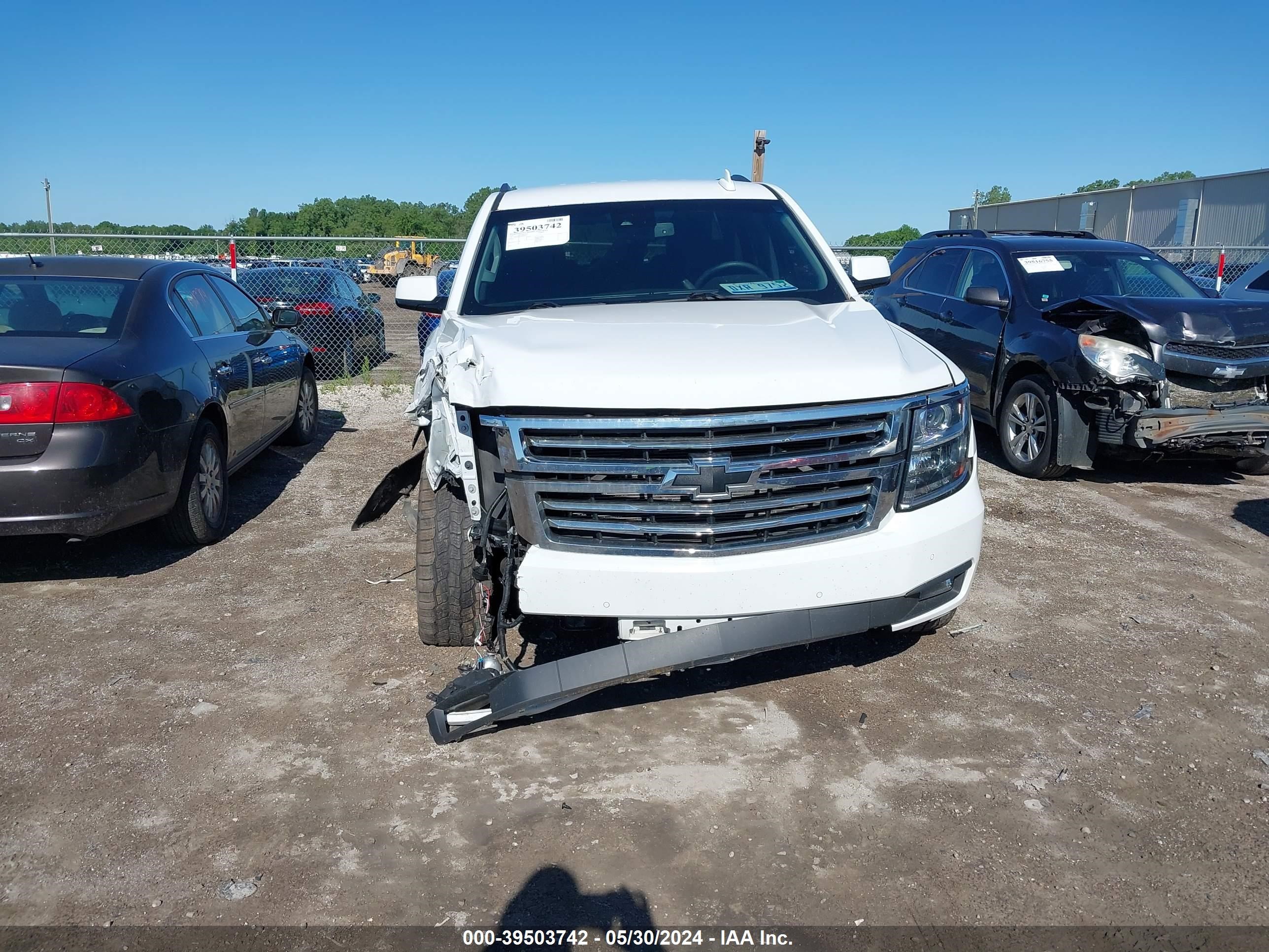 Photo 11 VIN: 1GNSKBKC5GR454053 - CHEVROLET TAHOE 