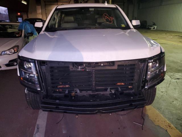 Photo 4 VIN: 1GNSKBKC5JR100833 - CHEVROLET TAHOE 