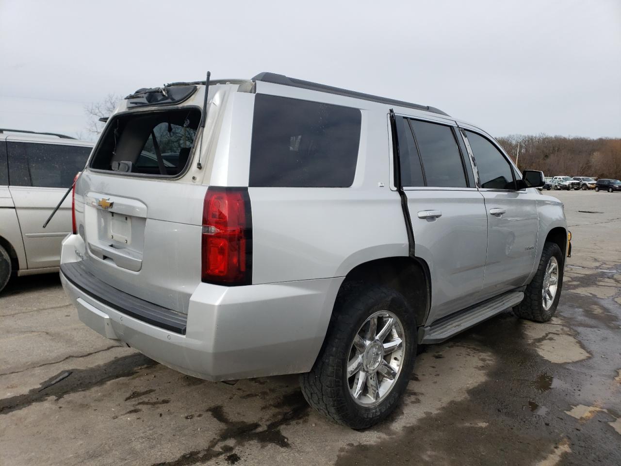 Photo 2 VIN: 1GNSKBKC6FR144086 - CHEVROLET TAHOE 