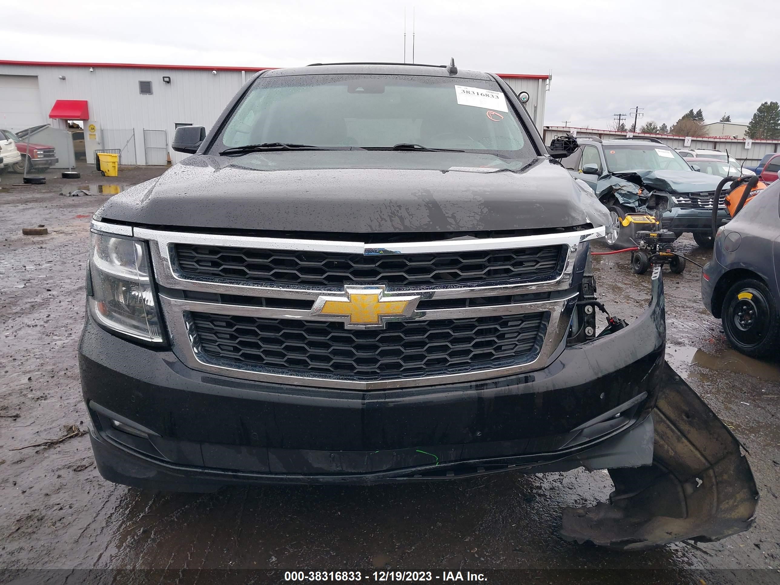 Photo 12 VIN: 1GNSKBKC6FR622085 - CHEVROLET TAHOE 