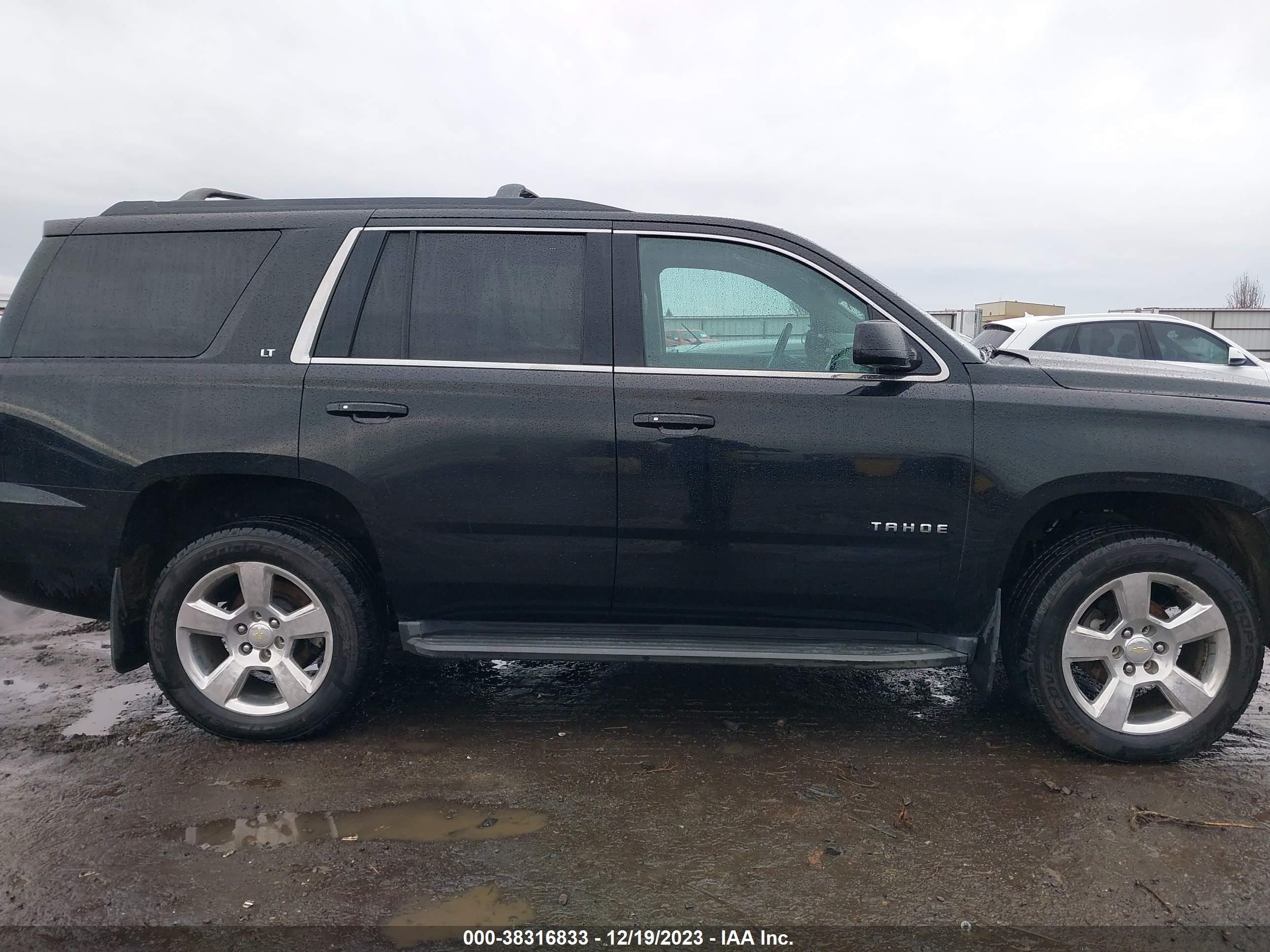 Photo 13 VIN: 1GNSKBKC6FR622085 - CHEVROLET TAHOE 