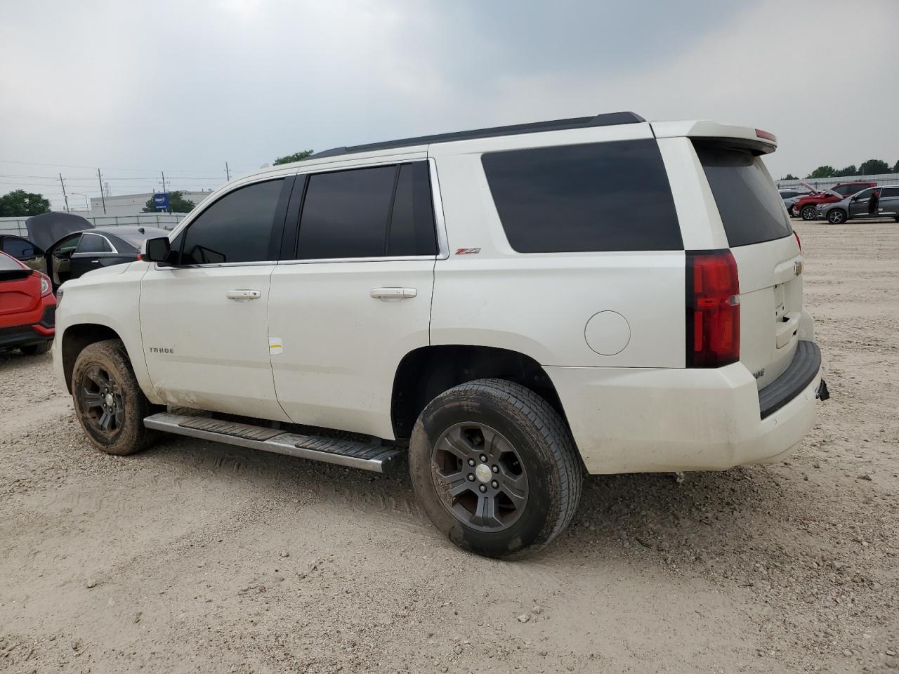 Photo 1 VIN: 1GNSKBKC6FR718556 - CHEVROLET TAHOE 