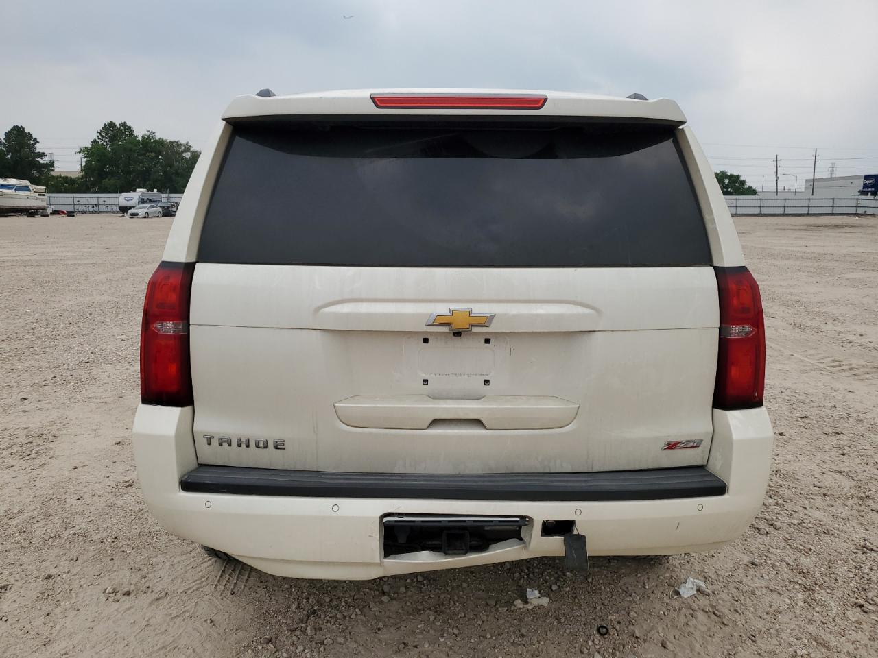 Photo 5 VIN: 1GNSKBKC6FR718556 - CHEVROLET TAHOE 