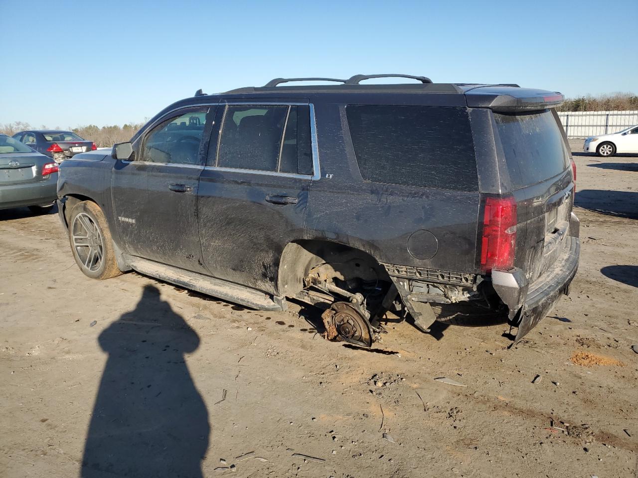 Photo 1 VIN: 1GNSKBKC6JR257741 - CHEVROLET TAHOE 