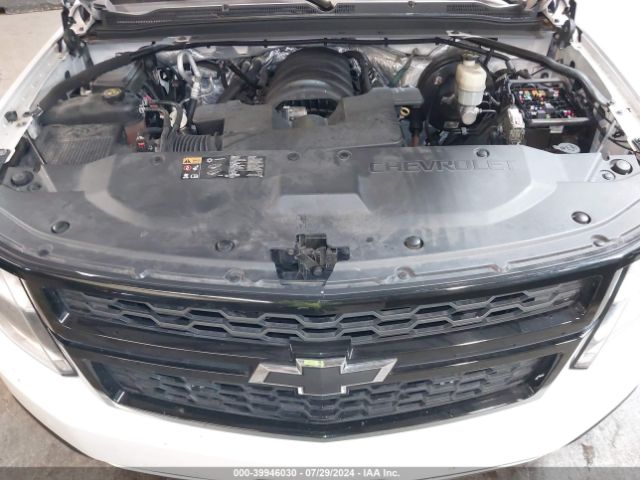 Photo 9 VIN: 1GNSKBKC7FR575553 - CHEVROLET TAHOE 