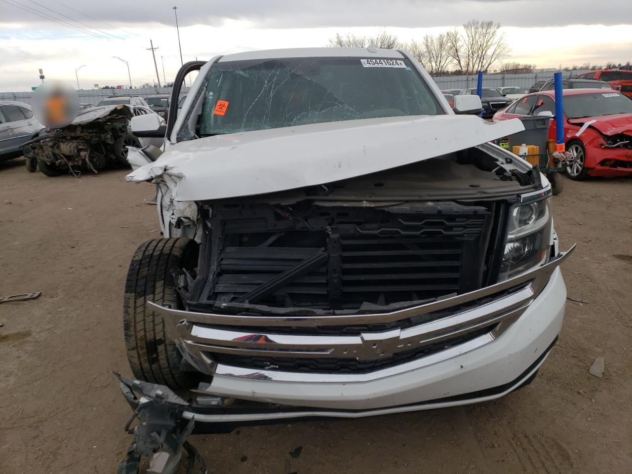 Photo 4 VIN: 1GNSKBKC7KR261914 - CHEVROLET TAHOE 